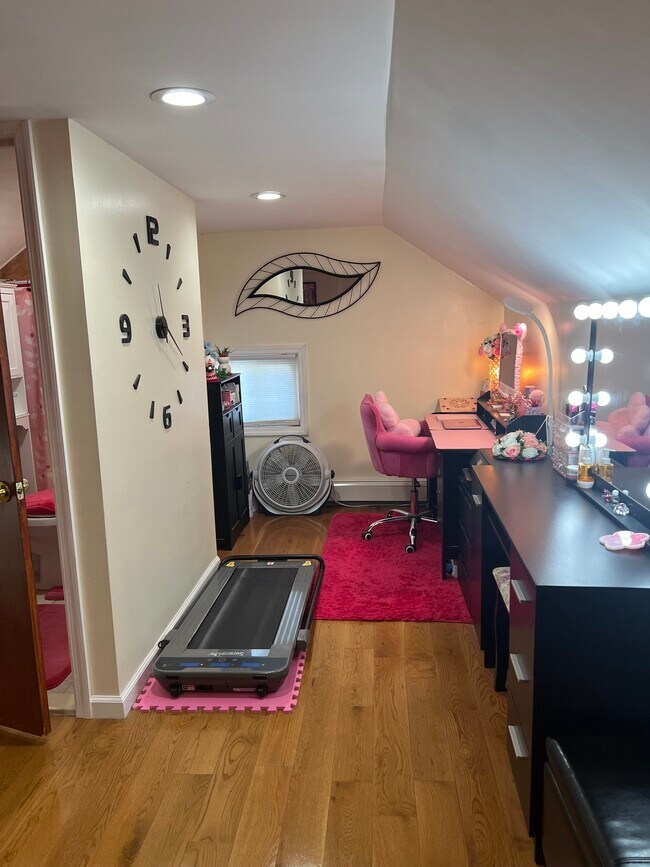 Building Photo - 8482 164th St