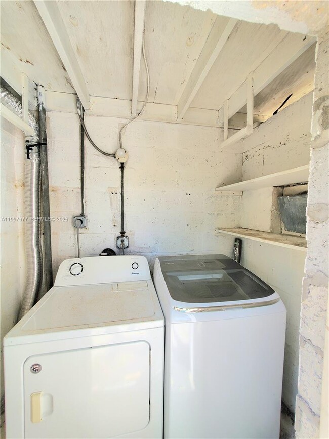 Building Photo - 40 NW 44th St