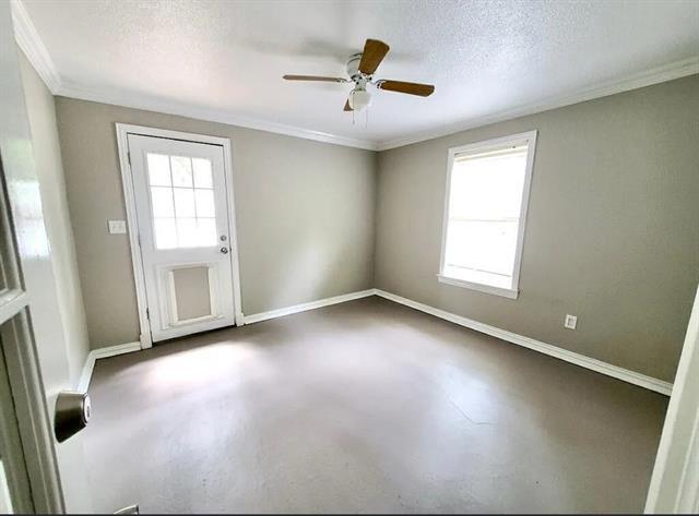 Building Photo - 8619 Groveland Dr