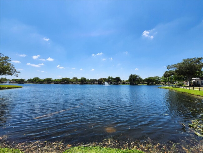 Building Photo - 301 Cambridge Rd