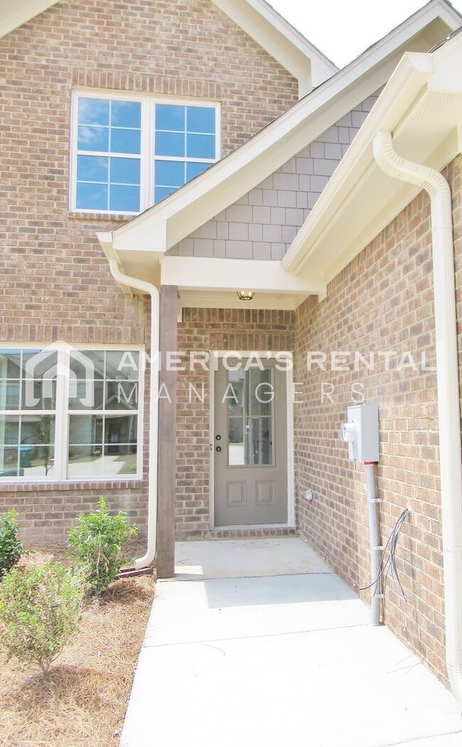 Building Photo - DEPOSIT PENDING! Beautiful Town Home with Garage in Chelsea... Available to View Now!!!