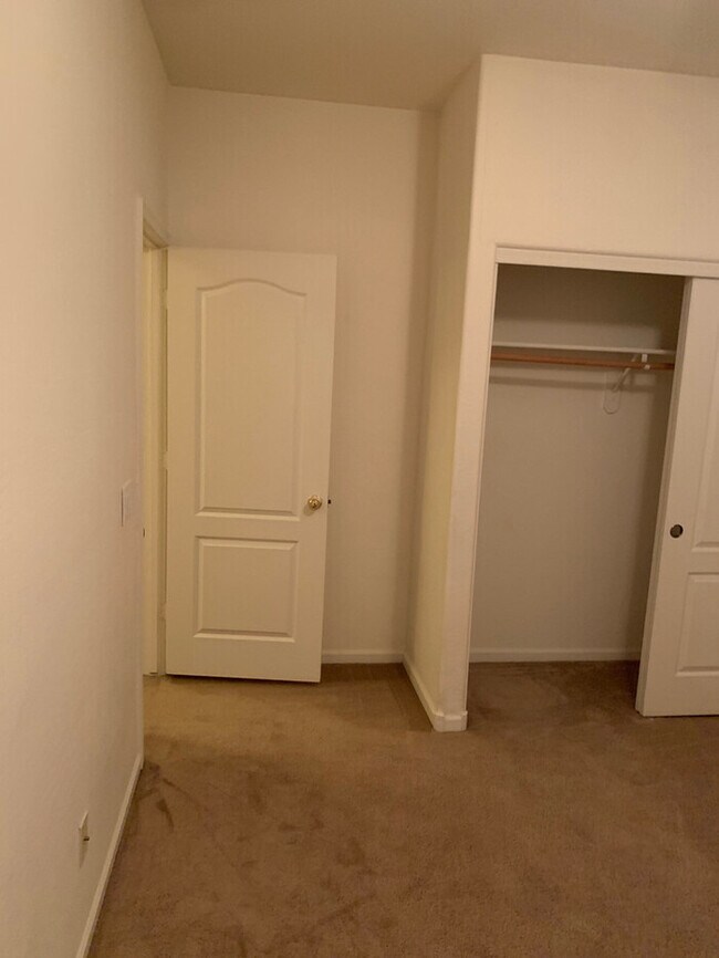 Building Photo - Very Nice 3 bedroom 2 bath home with a guest house