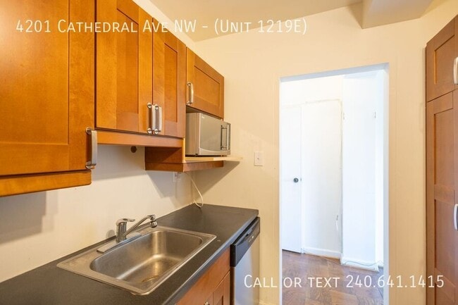 Building Photo - 4201 Cathedral Ave NW