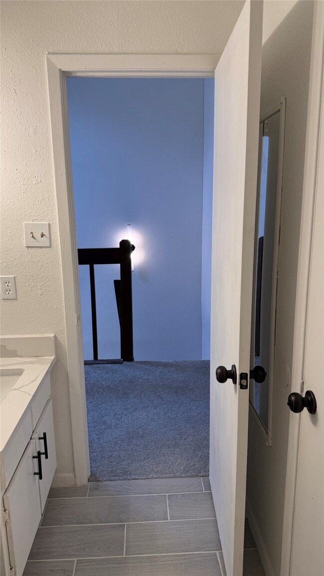 Building Photo - 12922 Wirevine Ln