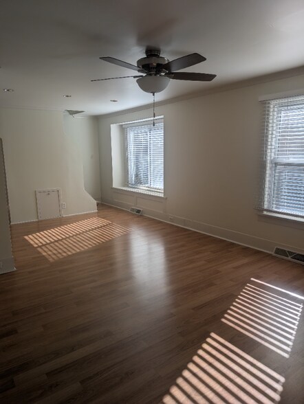 Building Photo - 14837 Keating Ave