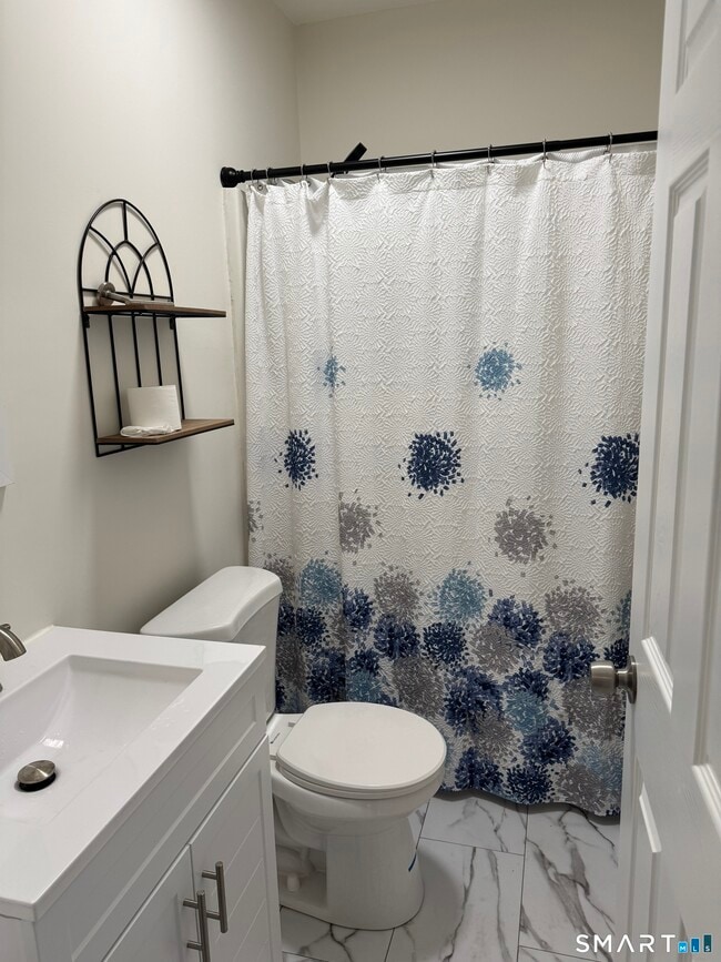 Building Photo - 393 Newhall St