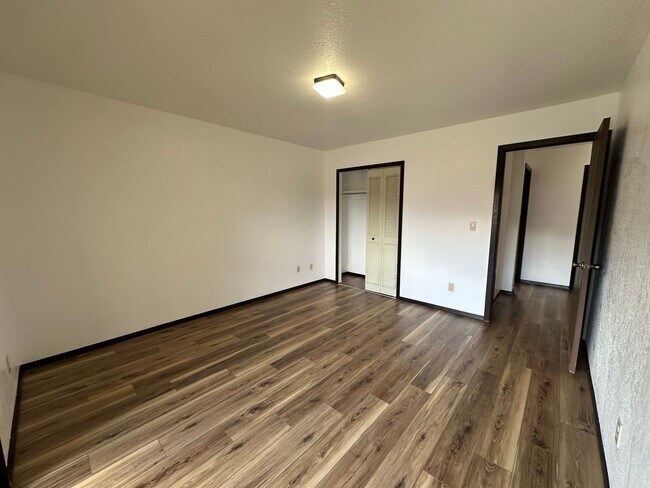 Building Photo - 6947 Peyote Way