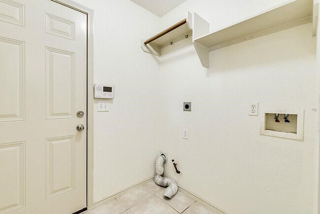 Building Photo - 19323 Colony Grove Ln