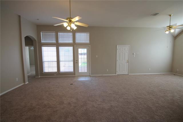 Building Photo - 1424 McKenzie Ct