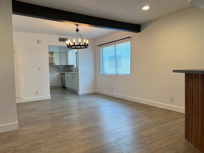 Building Photo - 12938 Valleyheart Dr