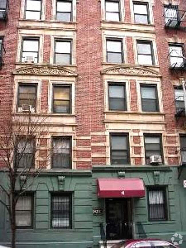 Building Photo - 4 W 101st St