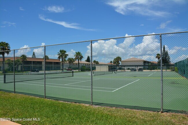 Building Photo - 500 Palm Springs Blvd