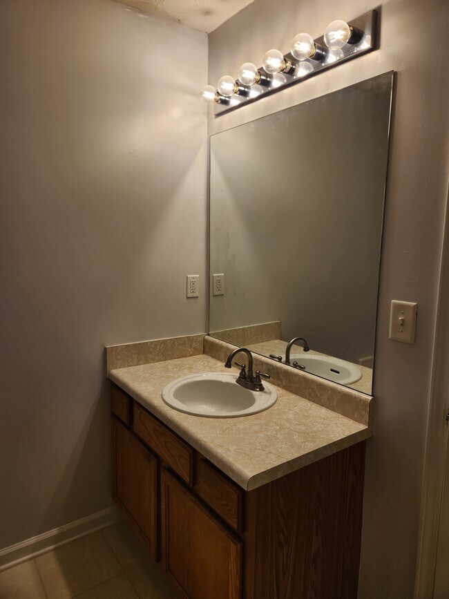 Building Photo - 1545 Eastern Sunrise Ln