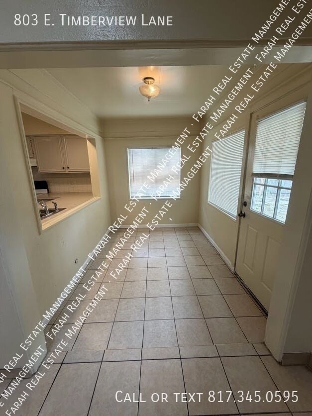 Building Photo - 803 E Timberview Ln