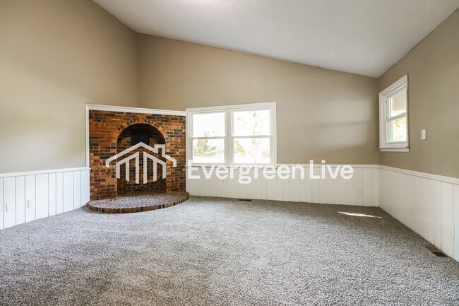 Building Photo - 1115 W 24TH St S