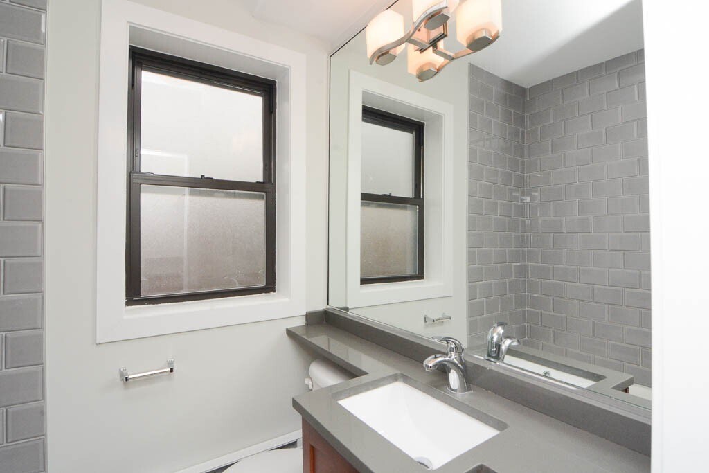 Building Photo - 553 W Arlington
