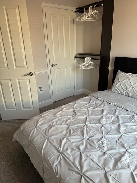 Bedroom 3 - 819 Ramsay St