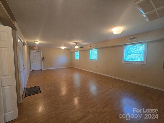 Building Photo - 105 A Kluttz St