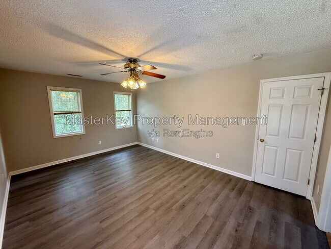 Building Photo - 703 Swan Hill Ct