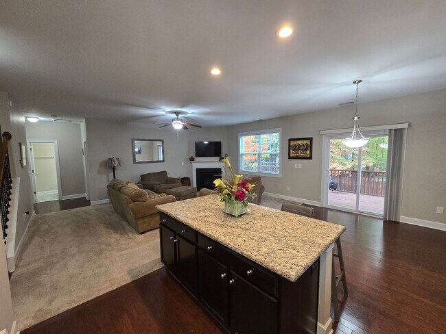Building Photo - Spacious 4BR + Bonus, 4.5BA Home with 3-Car Garage in Brightleaf at the Park