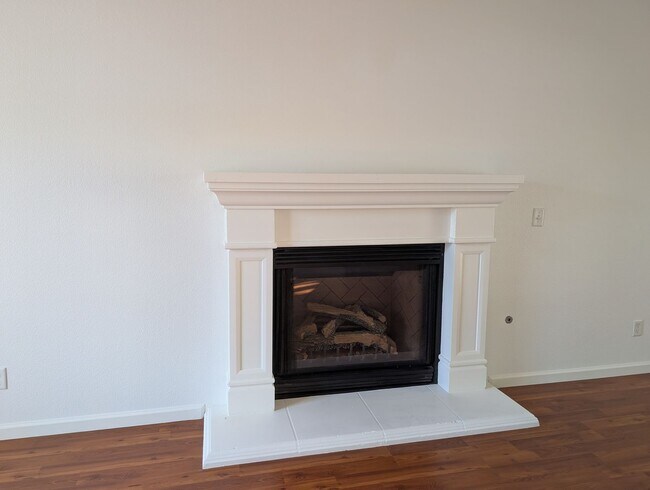 Building Photo - Nice 2 story home with lots of space, close to Fugman Elementary, Copper River and Woodward Park.