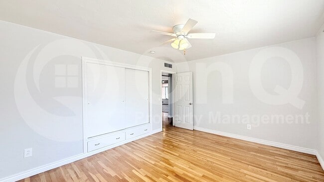 Building Photo - 2212 E La Mirada St