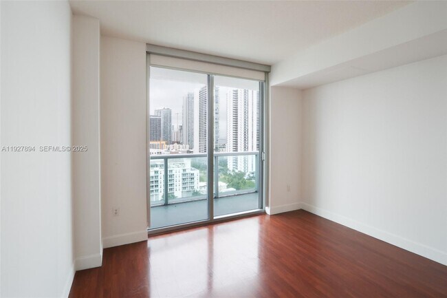 Building Photo - 333 NE 24th St