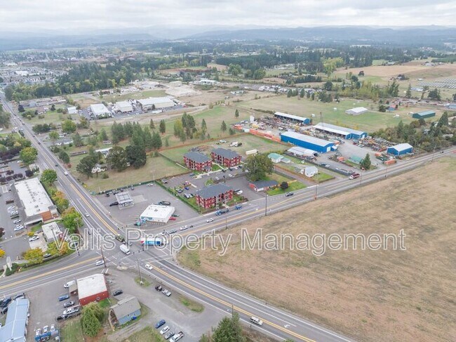 Building Photo - 13001 S Crompton Lane