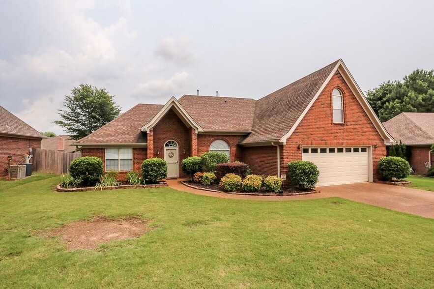 front - 1172 Sweetie Drive