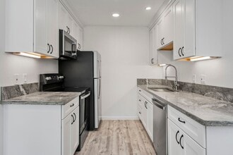 Building Photo - Incline Village: Condo - 2 Bedrooms, 1 Bat...