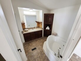 Building Photo - 9540 W 18th St