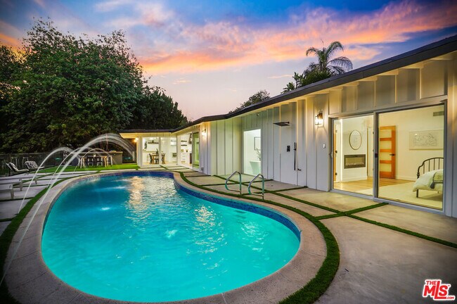 Building Photo - 4670 Brewster Dr