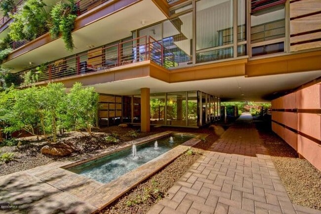 Building Photo - 7131 E Rancho Vista Dr