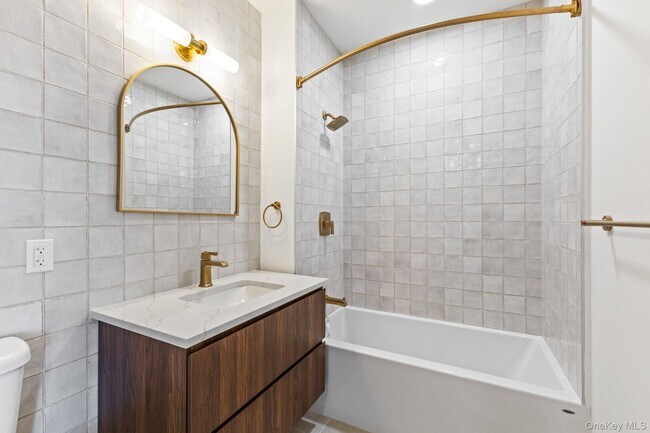 Building Photo - 100 E Putnam Ave