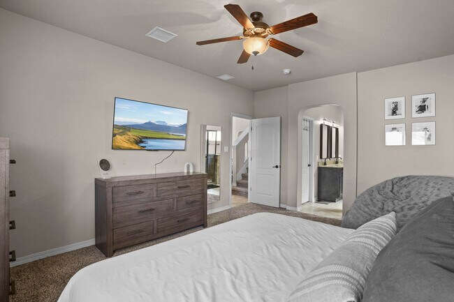 Building Photo - 3873 Loma Cortez Dr