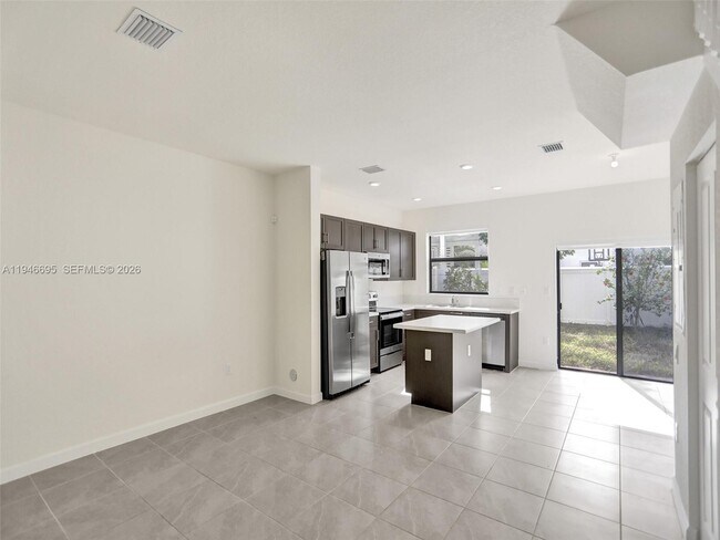 Building Photo - 3436 W 111th Pl