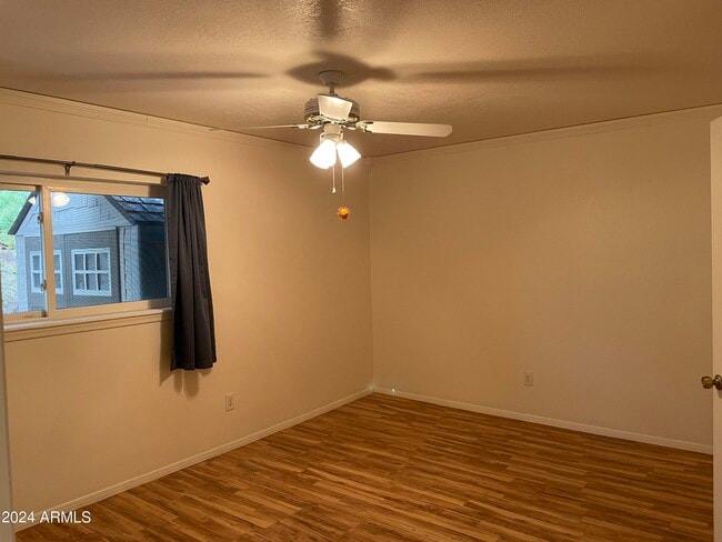 Building Photo - 8473 E Pierce St