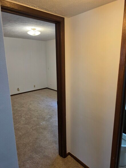 entering South bedroom - 2125 N. Monroe