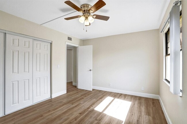 Building Photo - 4872 NW 95th Ave