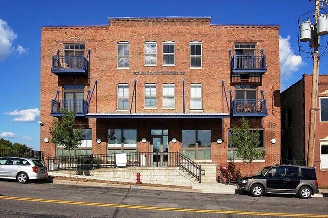 Building Photo - 127 5th St NE
