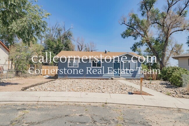 Building Photo - 935 Hayden Dr