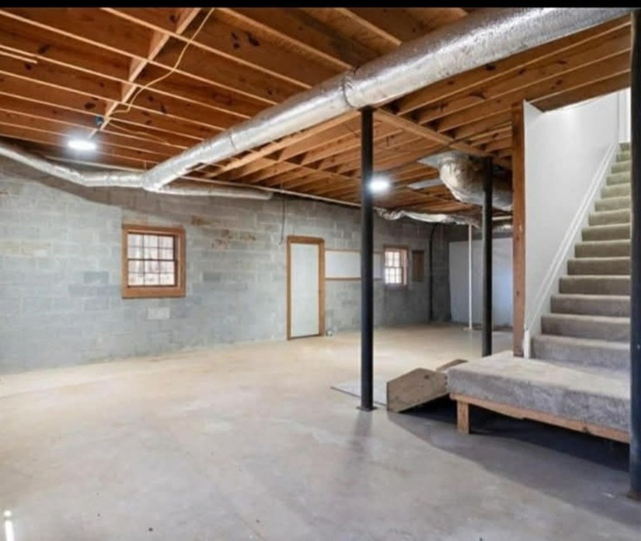 Building Photo - 11 Ridgeview Dr SE