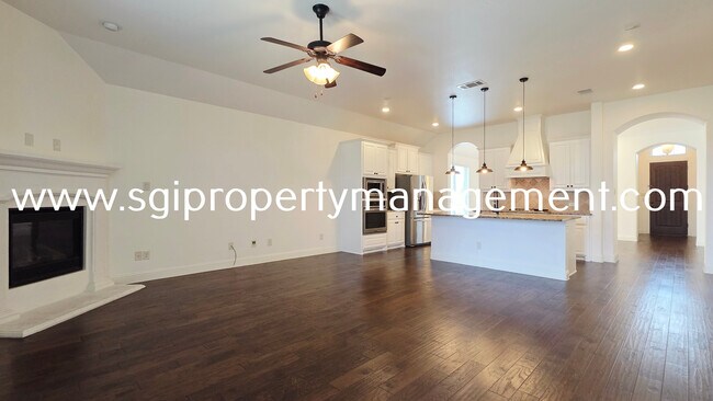 Building Photo - 201 Pasadena Trail