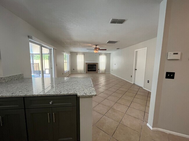Building Photo - 820 Stone Chapel Ct