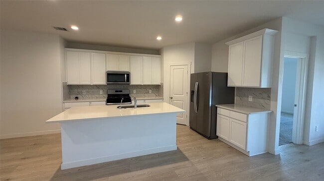 Building Photo - 3927 Wickley Prk Wy