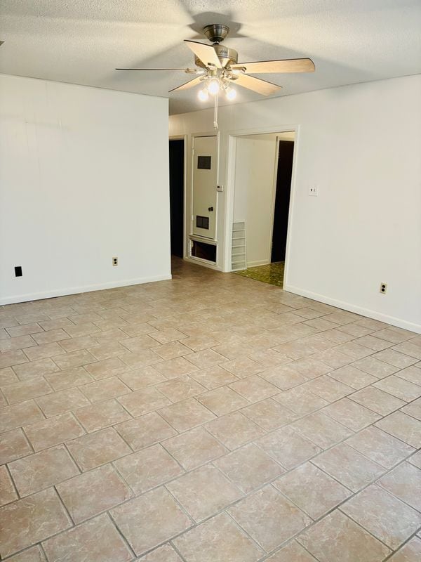 Building Photo - 816 Teresa Dr