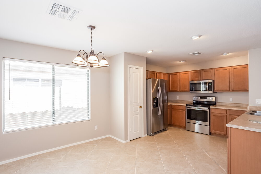 Building Photo - 3674 W Yellow Peak Dr