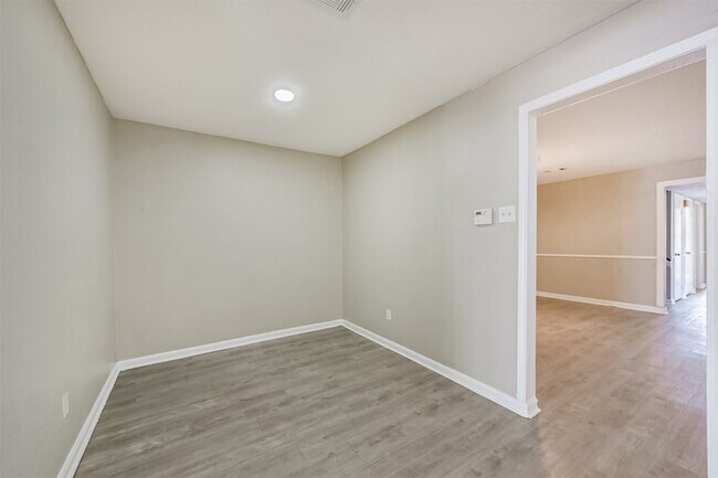 Building Photo - 4613 Cashel Glen Dr