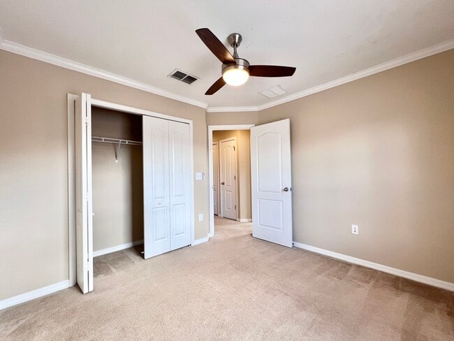 Building Photo - PRICE REDUCED!  Gorgeous 3-bedroom, 2 1/2-...