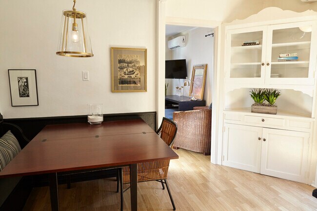 Dining Area - 2278 Silver Ridge Ave